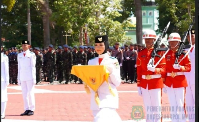 HUT KE-81 RI di sofifi ini Dua Sosok Pembawa Bendera Merah Putih pada Upacara Kenaikan dan Penurunan 